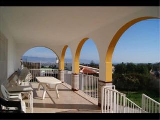 Chalet in Cortijo de Maza - Finca Monsalvez - El Olivar. Se vende propiedad compuesta de 848 m2 de parcela urbana con imp