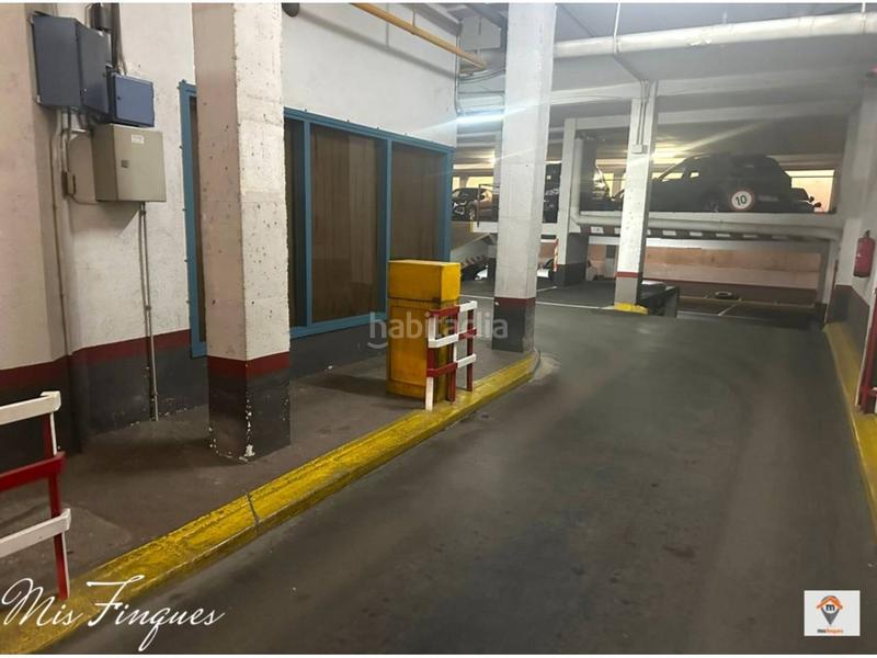 Foto ca3c767a-9b4f-41e2-9b3d-4cd380ae2ace. Autoparkplatz in Centre Sabadell