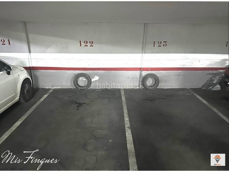 Foto d185422e-b60f-48d9-8805-3a84a7192d4b. Autoparkplatz in Centre Sabadell