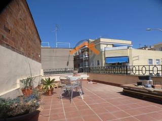 Casa  Travessera. Casa con garaje y local en el centro de sant quirze del vallés!!