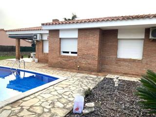 Xalet  Mina. Oportunidad de compra de chalet con piscina en sant quirze valle