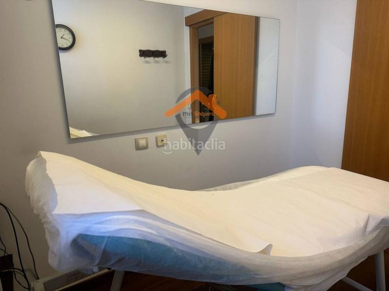 Foto 7ac36fb7-7617-429f-ab48-4686419bdeab. Local comercial a Centre Sabadell