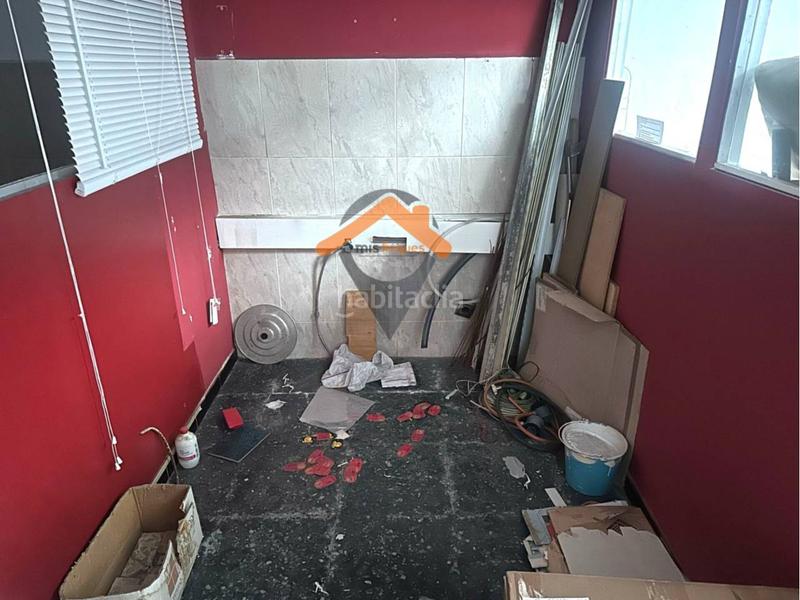 Foto 2193a6fd-6ef0-45e1-ba29-4e814726a9f0. Lloguer local comercial a Centre Sabadell