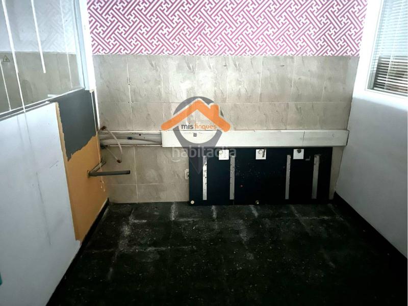 Foto 3847ec00-facc-4efb-ba64-389988d35e64. Lloguer local comercial a Centre Sabadell