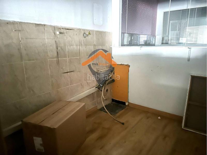 Foto 5ce65277-8dd0-418f-8efd-d788503bef81. Lloguer local comercial a Centre Sabadell