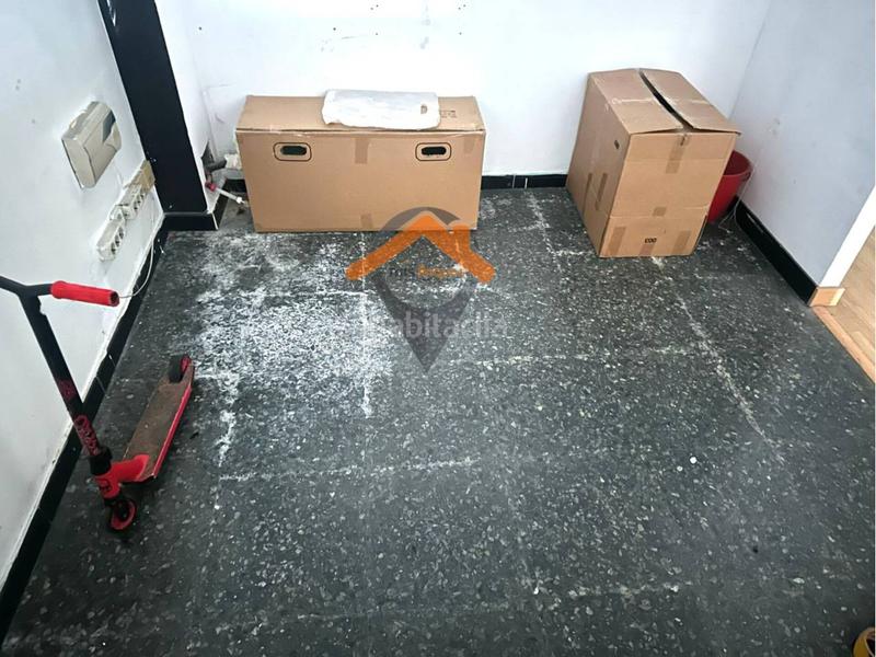 Foto 76f6ce57-6374-4f15-9215-bdfea7597894. Lloguer local comercial a Centre Sabadell