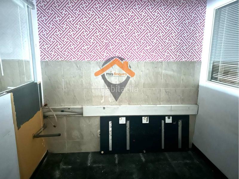 Foto bda73140-44e5-46bd-b0d1-c5e250db9cab. Lloguer local comercial a Centre Sabadell