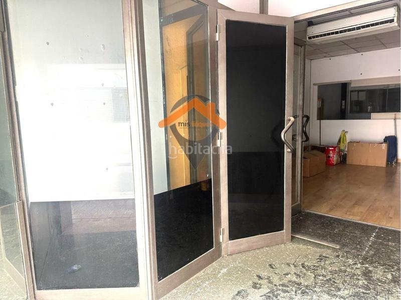 Foto c2405d20-fd43-4bee-9bea-39a1f09fc335. Lloguer local comercial a Centre Sabadell