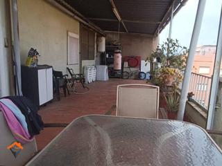 Pis  Priorat. Piso de 92m con tal solo 2 vecinos!