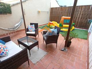 Appartement  Doctor pujades. Piso completamente reformado con terraza de 20m  en eixample!!
