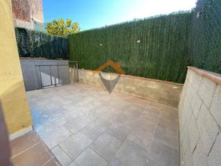Pis  Joaquim sorolla. Planta baja con patio y trastero en can rull, sabadell!!!