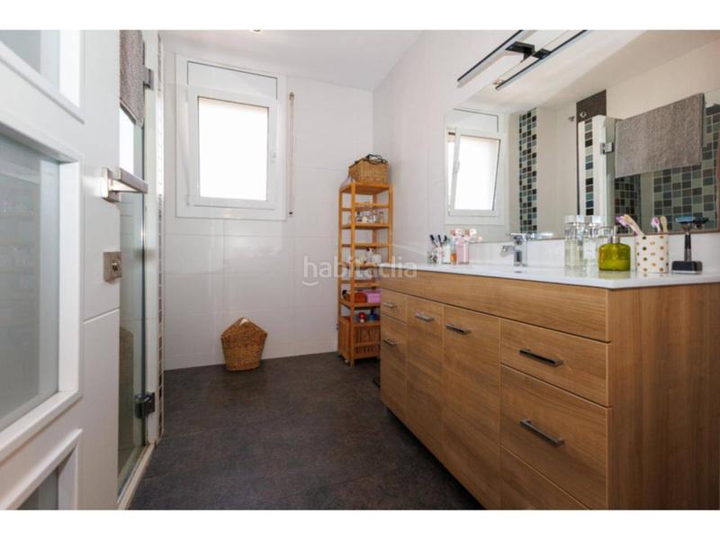 Foto 10e3bb66-b66b-43c5-8199-c12d13b3a9f2. Haus mit heizung parking pool in Centre Sant Quirze del Vallès