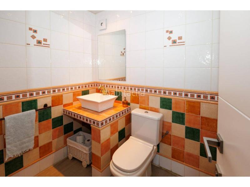 Foto 1250b166-54d8-40e7-a484-91ead976b199. Casa amb calefacció aparcament piscina a Centre Sant Quirze del Vallès