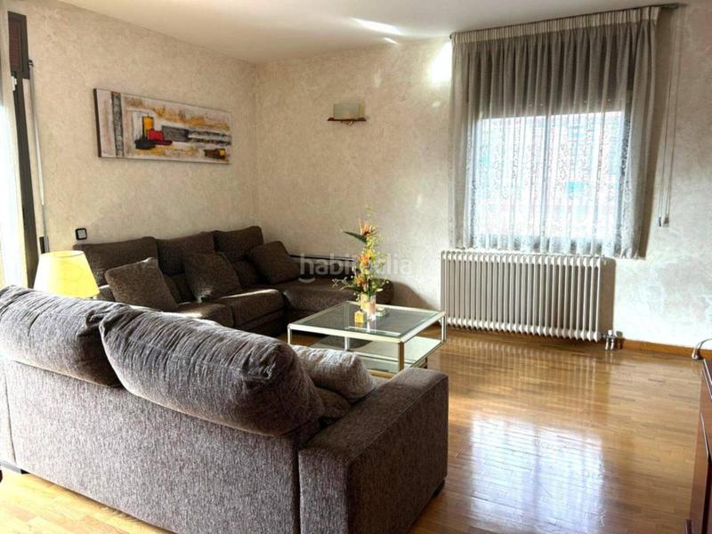 Foto cf39e8ac-bed4-4cd3-b2c3-aff5f1288b13. Dachwohnung mit heizung parking in Ca n'Oriac Sabadell