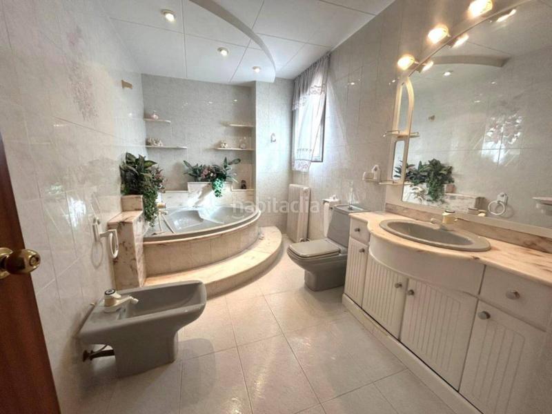 Foto d499f09b-8810-4e64-b2bb-55d6a9194b97. Dachwohnung mit heizung parking in Ca n'Oriac Sabadell