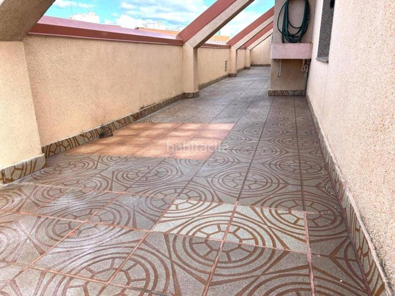 Foto d650d16c-2259-4e40-b35c-aa2a639b43f9. Dachwohnung mit heizung parking in Ca n'Oriac Sabadell