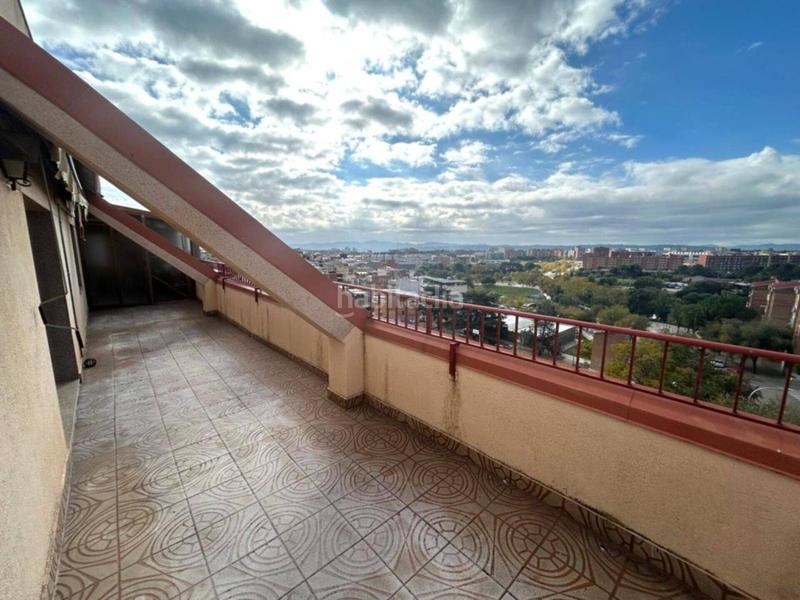 Foto 9507b827-860d-45c4-b0b6-6d538f04fa1a. Àtic amb calefacció aparcament a Ca n'Oriac Sabadell