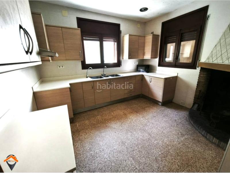 Foto 32657c01-40c3-49ea-88aa-dacc0956c9f9. Haus mit heizung parking in Torre-romeu Sabadell