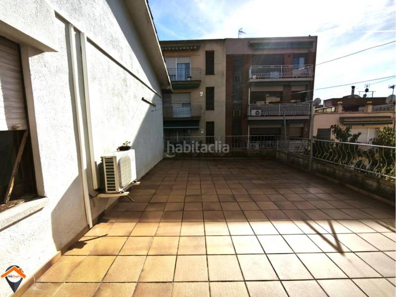 Foto d2ce27ec-60a1-4434-9495-d82c0f11f673. Haus mit heizung parking in Torre-romeu Sabadell