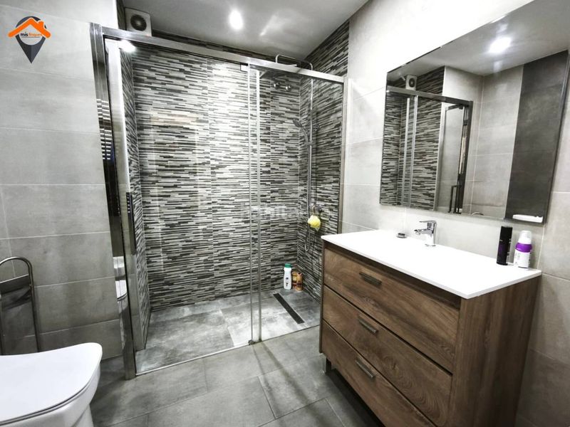 Foto fc26451d-50f3-4dfd-b58d-25f6ed1a43d7. Pis amb calefacció aparcament a Eixample Sabadell