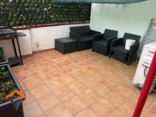 Casa  Calle corones. Casa con patio de 20m2 con garaje!!!