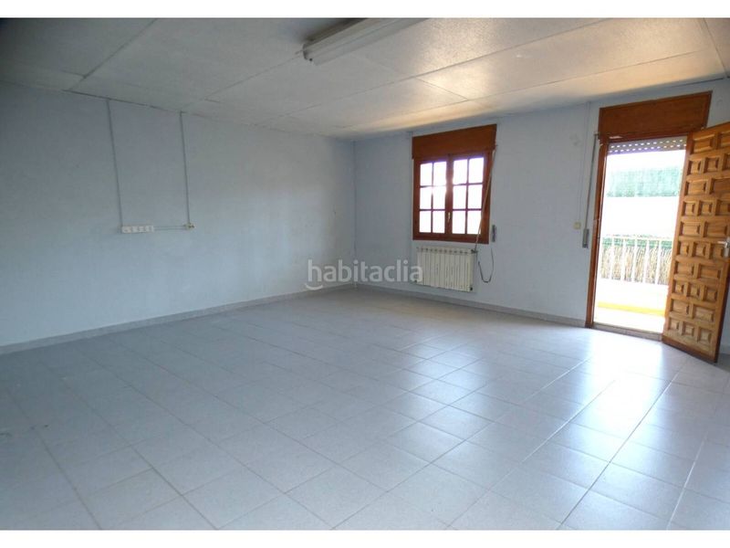 Foto c746aef0-b6b9-4cdb-8f6d-4999eba07271. Casa amb calefacció aparcament a Les Arenes - La Grípia - Can Montllor Terrassa