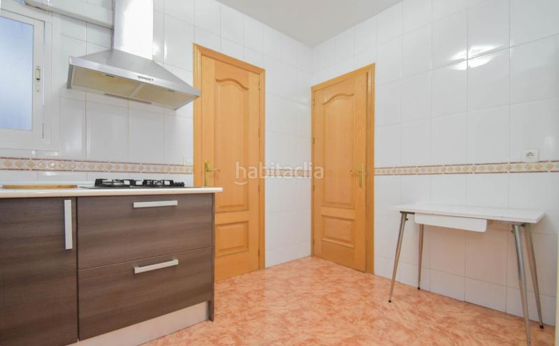 Foto 596a11e6-a6c5-46a5-b242-dc6a0e3d58e0. Piso  en venta en Camino de Ronda, 4 dormitorios. en Granada