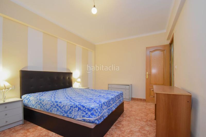 Foto cc8146c4-942e-49c7-a3aa-9d76e36d26a9. Piso  en venta en Camino de Ronda, 4 dormitorios. en Granada