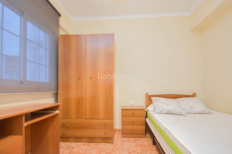 Foto f602a943-d37f-4bff-9dbd-4dea0af212db. Piso  en venta en Camino de Ronda, 4 dormitorios. en Granada