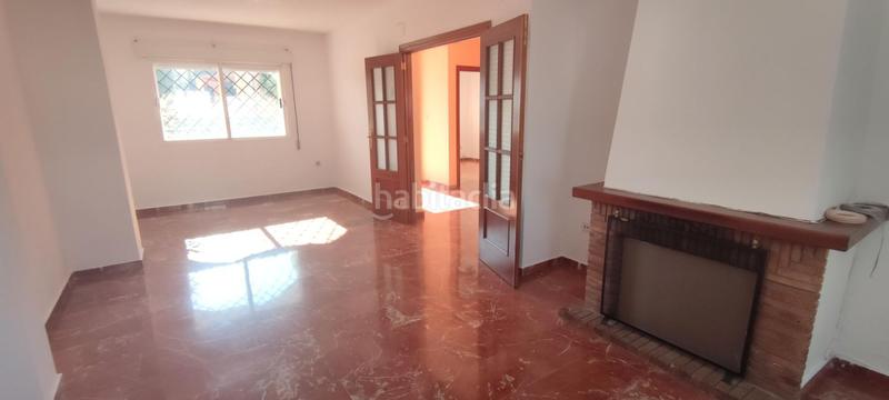Foto c20918eb-73ba-45fb-9988-b8f0dcff59f1. Lloguer casa adossada amb aparcament a Residencial Triana - Barrio Alto Gabias (Las)