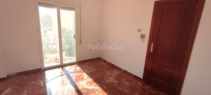 Foto 2d2cddd0-56cc-42b4-99d2-8a25b42088eb. Location maison jumelée avec parking dans Residencial Triana - Barrio Alto Gabias (Las)
