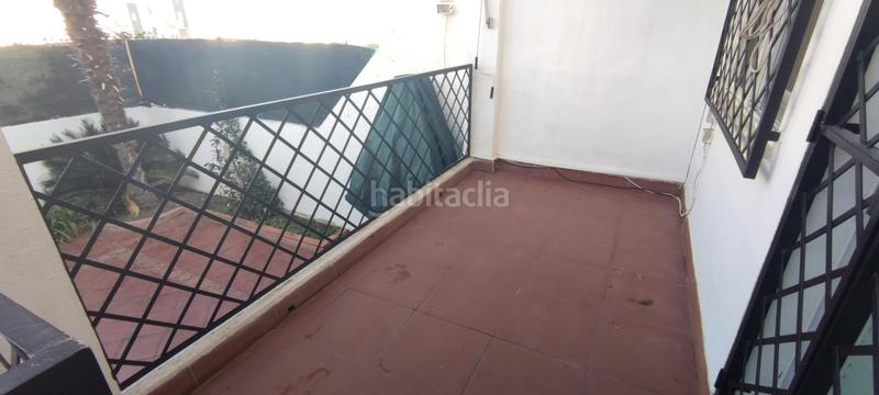Foto 5560fda2-9edd-4ff0-bcd0-3ff1e4492b28. Location maison jumelée avec parking dans Residencial Triana - Barrio Alto Gabias (Las)