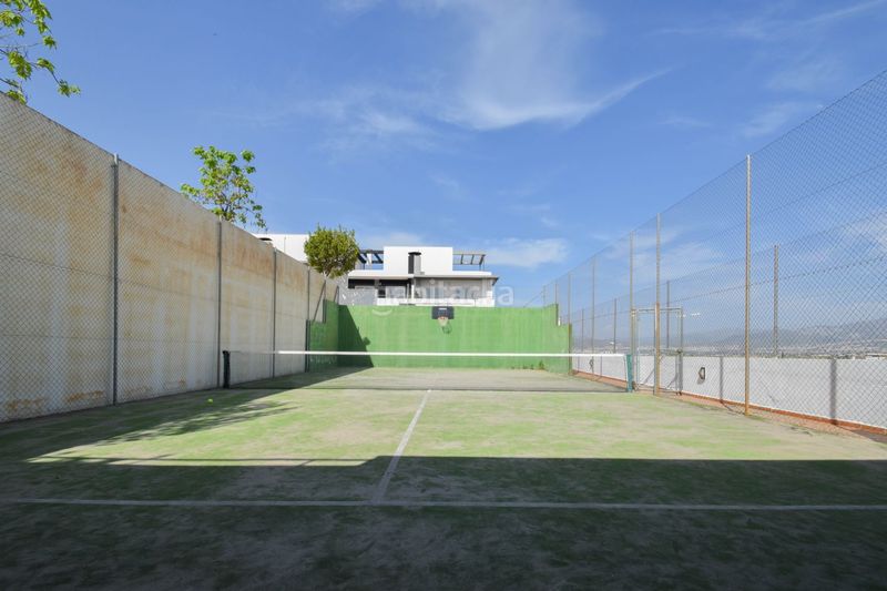Foto 01da2bab-5c4d-4d4a-a96d-072a189c105a. Casa adossada amb aparcament piscina a San Francisco - El Chorrillo Gabias (Las)