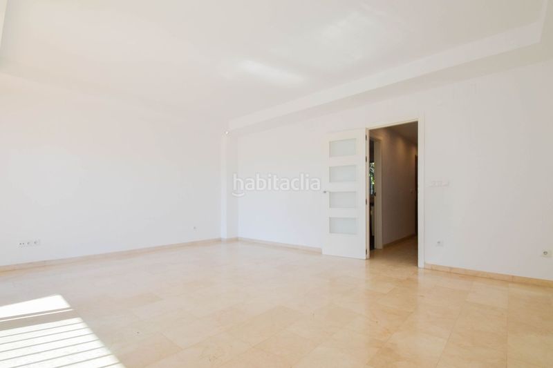 Foto 035689fa-52a3-40da-aea4-2b52cb04d30f. Casa adossada amb aparcament piscina a San Francisco - El Chorrillo Gabias (Las)