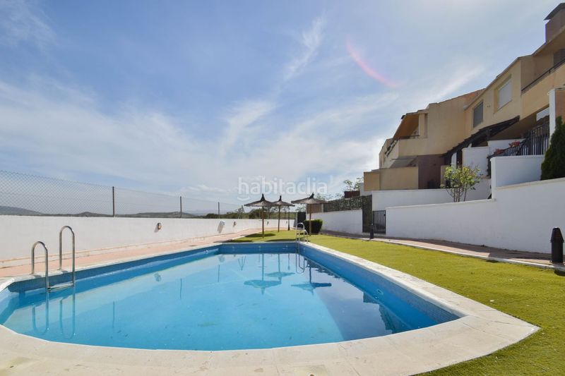 Foto 1e034836-77b6-47ad-9fda-a8b627a01fc5. Casa adossada amb aparcament piscina a San Francisco - El Chorrillo Gabias (Las)