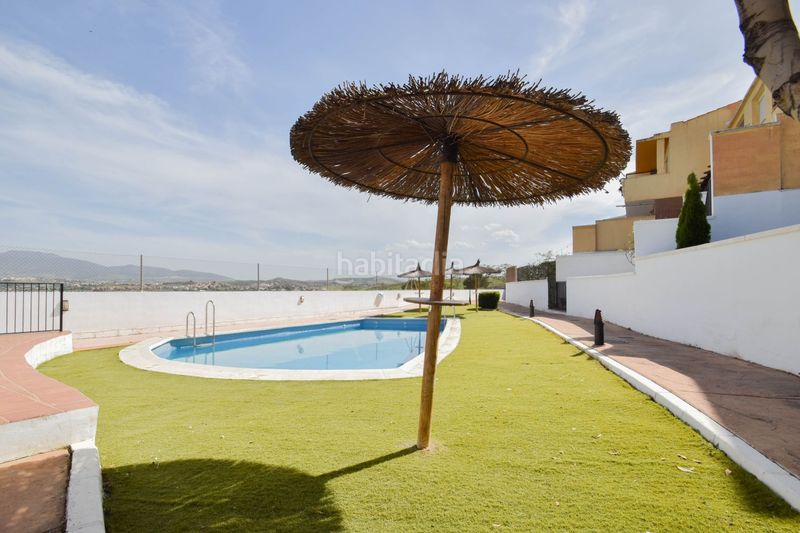 Foto 5021d2bc-d234-4d55-a131-a79cad8fdabe. Casa adossada amb aparcament piscina a San Francisco - El Chorrillo Gabias (Las)