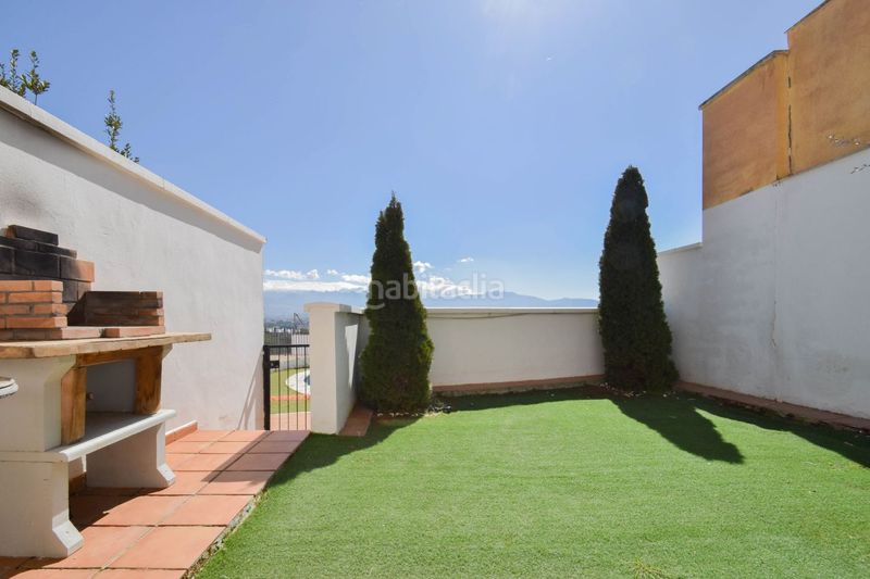 Foto 5c387c9d-816a-48d1-a282-6075d89fb5c7. Casa adossada amb aparcament piscina a San Francisco - El Chorrillo Gabias (Las)