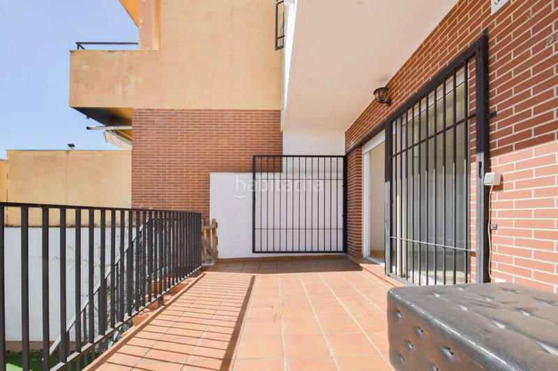 Foto 80db8a2d-5c4c-4281-a563-83e44cb3f18c. Casa adossada amb aparcament piscina a San Francisco - El Chorrillo Gabias (Las)
