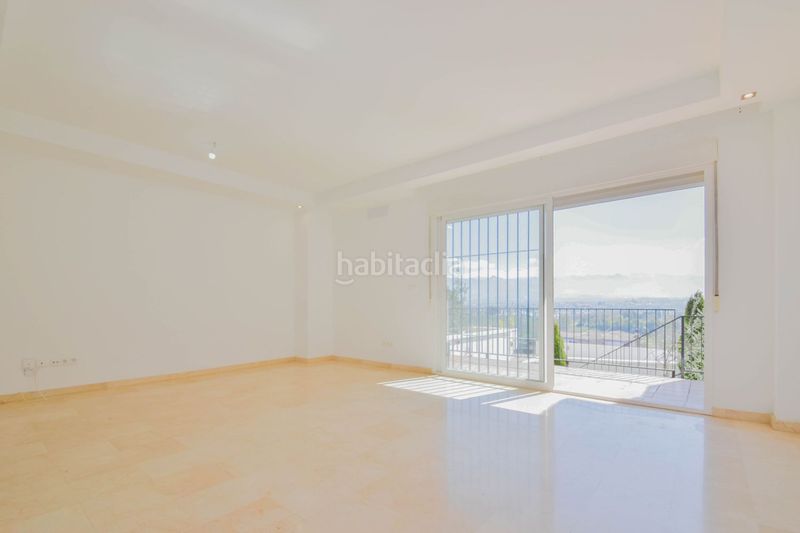 Foto c5b4b4f4-86fe-462a-bfd7-56da78d0ca18. Casa adossada amb aparcament piscina a San Francisco - El Chorrillo Gabias (Las)
