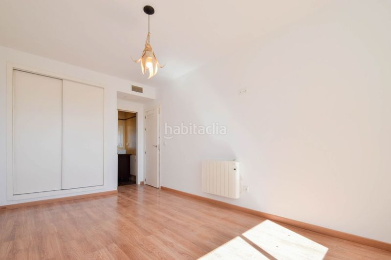 Foto e8f9e306-7fc7-4b1c-b922-c0d5ec3fc7bc. Casa adossada amb aparcament piscina a San Francisco - El Chorrillo Gabias (Las)