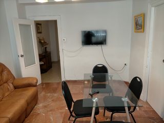 Rent Flat  Calle mesones. Piso 3 dormitorios centro para estudiantes