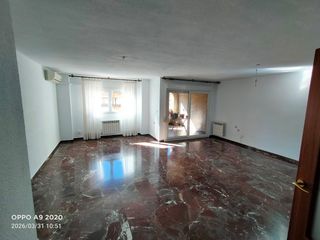 Miete Etagenwohnung  Camino de ronda. Piso en alquiler de 3 dormitorios en camino de ronda