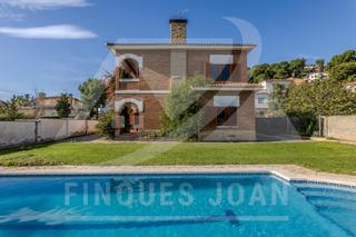 Casa a Els Masos - Els Garrofers. Preciosa casa para una gran familia