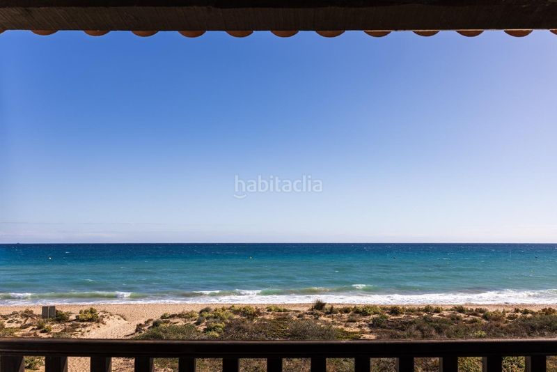 Foto 4bd634ba-f7a0-44b4-b660-1936169f54b9. Casa adossada amb calefacció aparcament a Creixell