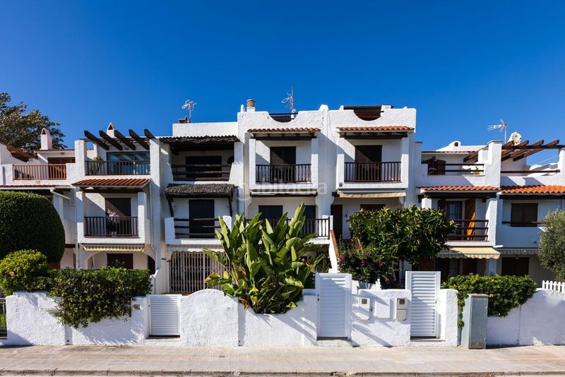 Foto ac04343e-009d-4f04-8123-201fa42f5178. Casa adossada amb calefacció aparcament a Creixell
