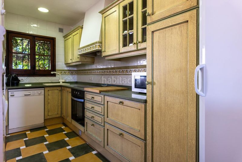 Foto ba7d1f27-2d08-44fa-96a6-b84293e7d92e. Casa adossada amb calefacció aparcament a Creixell