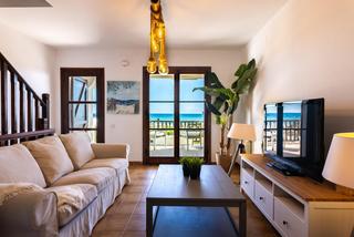 Casa adossada  Calle platja de la. Primera línea en port romà