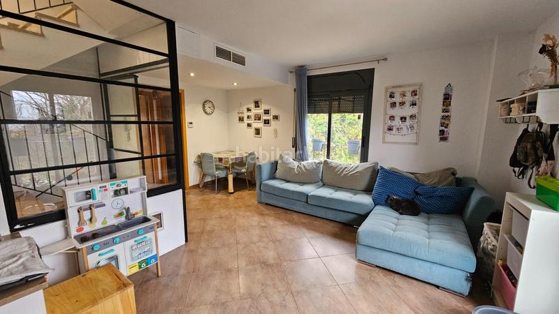 Foto becf8261-3257-483a-9241-df7ccf56e782. Maison jumelée avec chauffage parking dans Sant Jaume dels Domenys