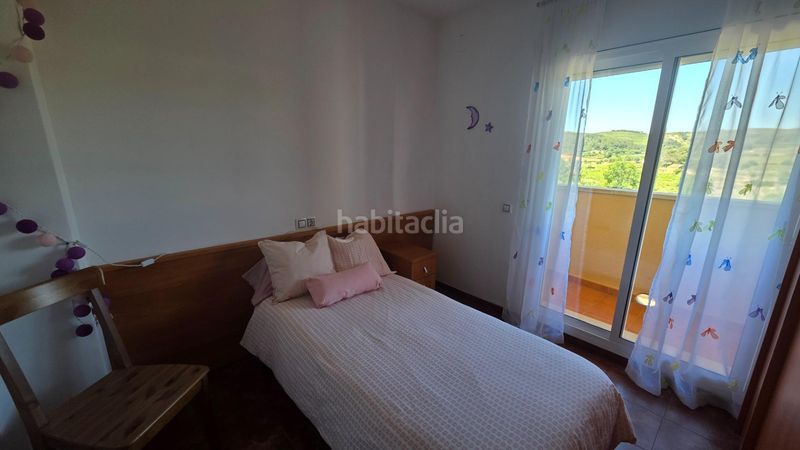 Foto 18c7cdb9-dc03-4921-80c5-ff9224c22107. Casa aparellada amb aparcament a Bonastre