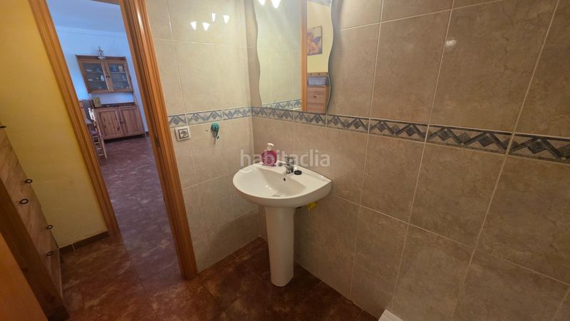 Foto a1c73c4a-3e9d-4c28-a29c-d7fc3d5e109a. Casa aparellada amb aparcament a Bonastre